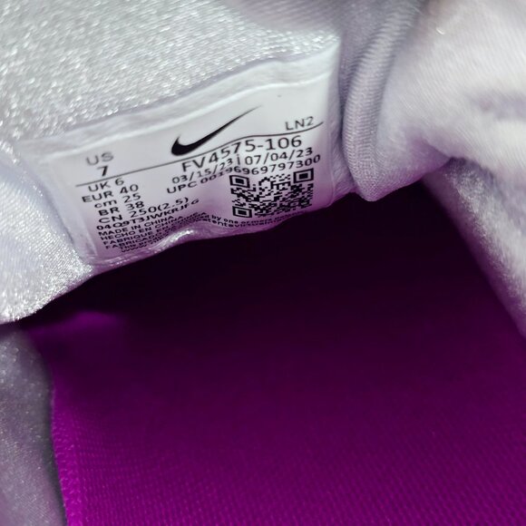 New Nike Trout-9 Elite Metal Baseball Cleats White Rainbow Men’s 7 - Picture 4 of 6